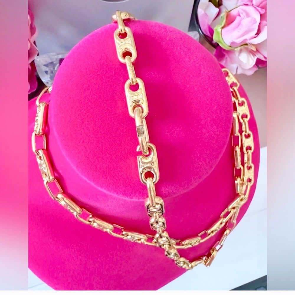 SOLD ❌ Vintage Celine Gold Chain Necklace - Picture 2 of 10